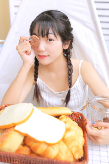 银行职员张洁